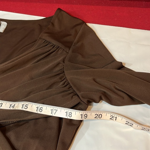 XL BROWN WRAP top DRESS FLATTERING stretchy knit wide neck midi 3/4 Slv slinky - Picture 7 of 14